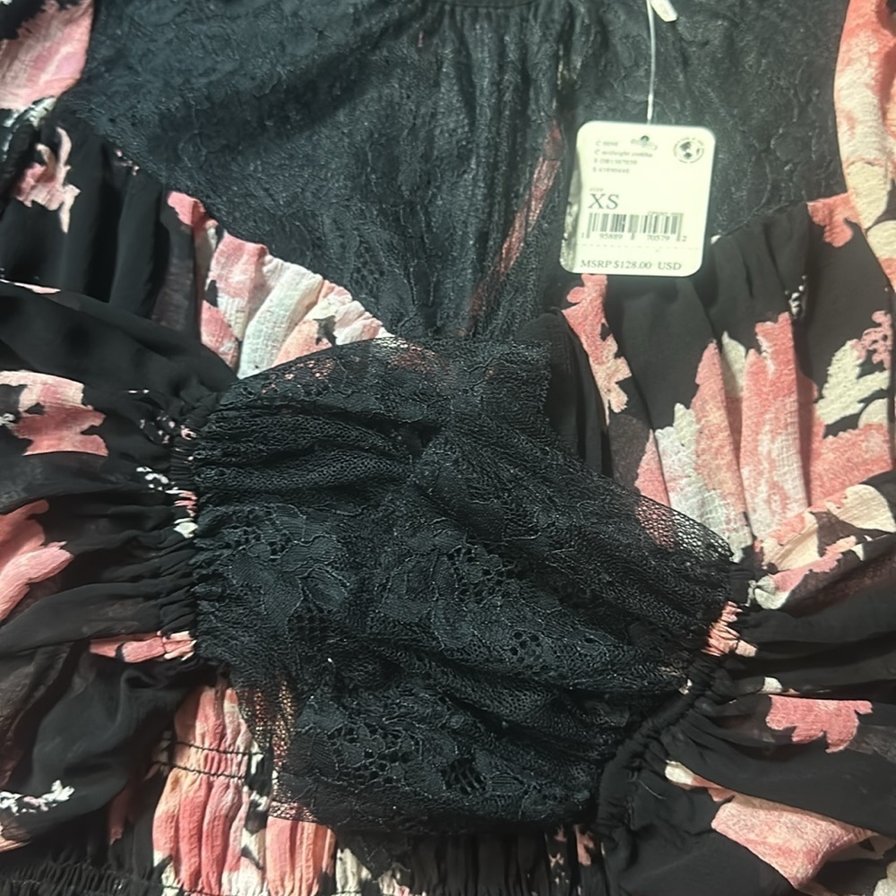NWT 🎉🎉Host Pick‼️FREE PEOPLE DAPHNE FLORAL BLOUSE MIDNIGHT COMBO - Picture 13 of 15